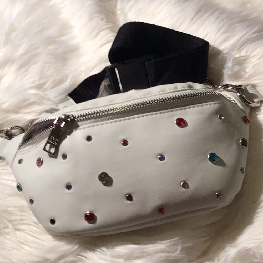 Steve Madden fanypack
